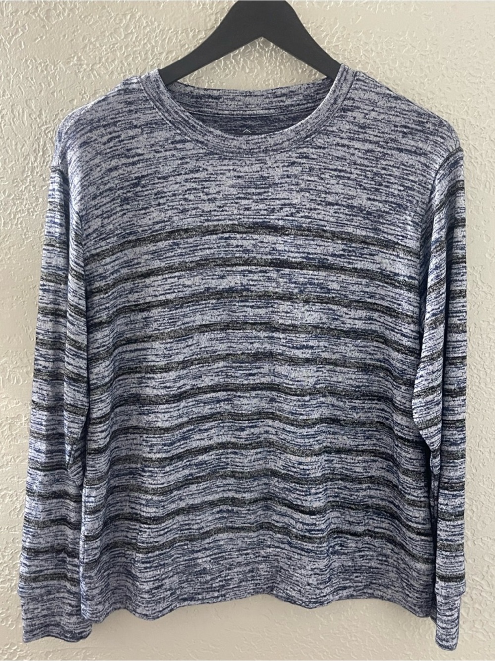 St. John's Bay Women’s Marled Crewneck Sweater in Blue and Gray Small